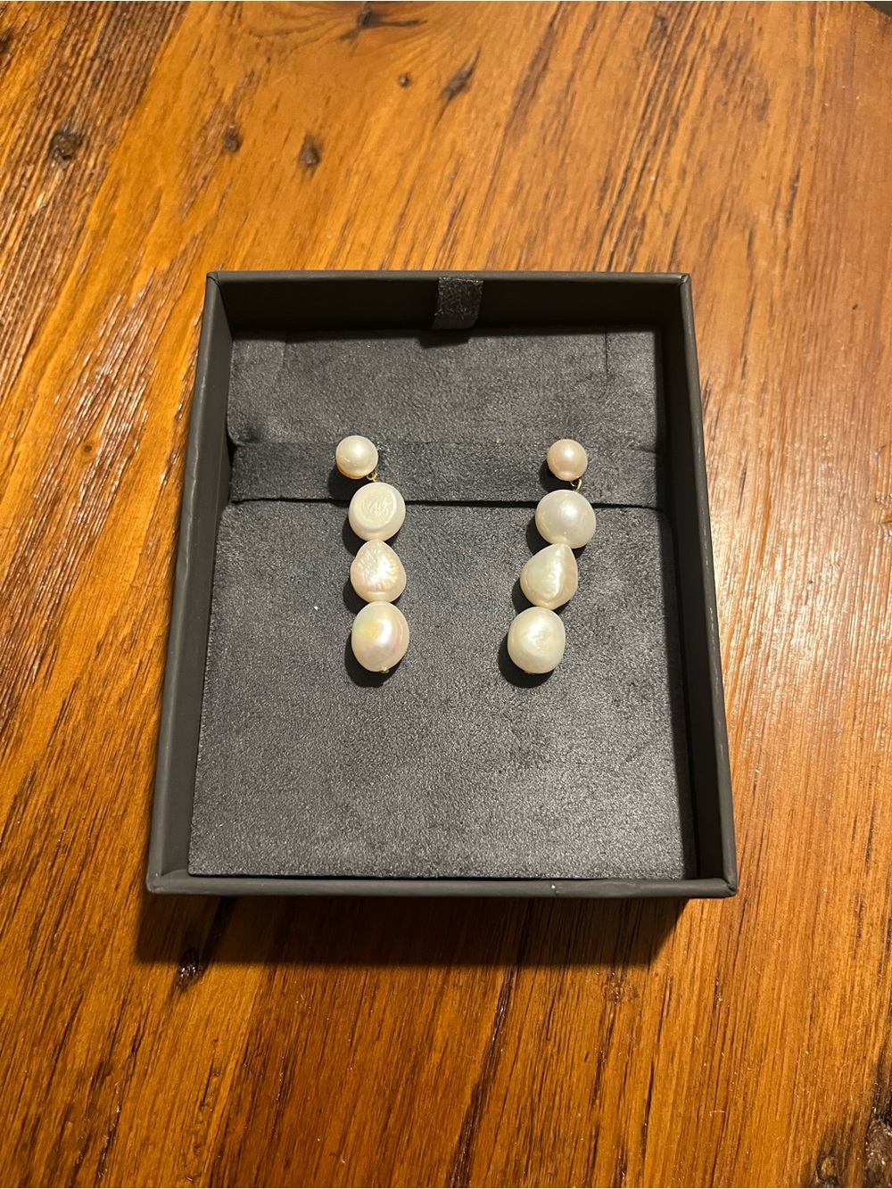 New in Box SHASHI Anthropologie Ciel Pearl Drop Earrings - Picture 2 of 3